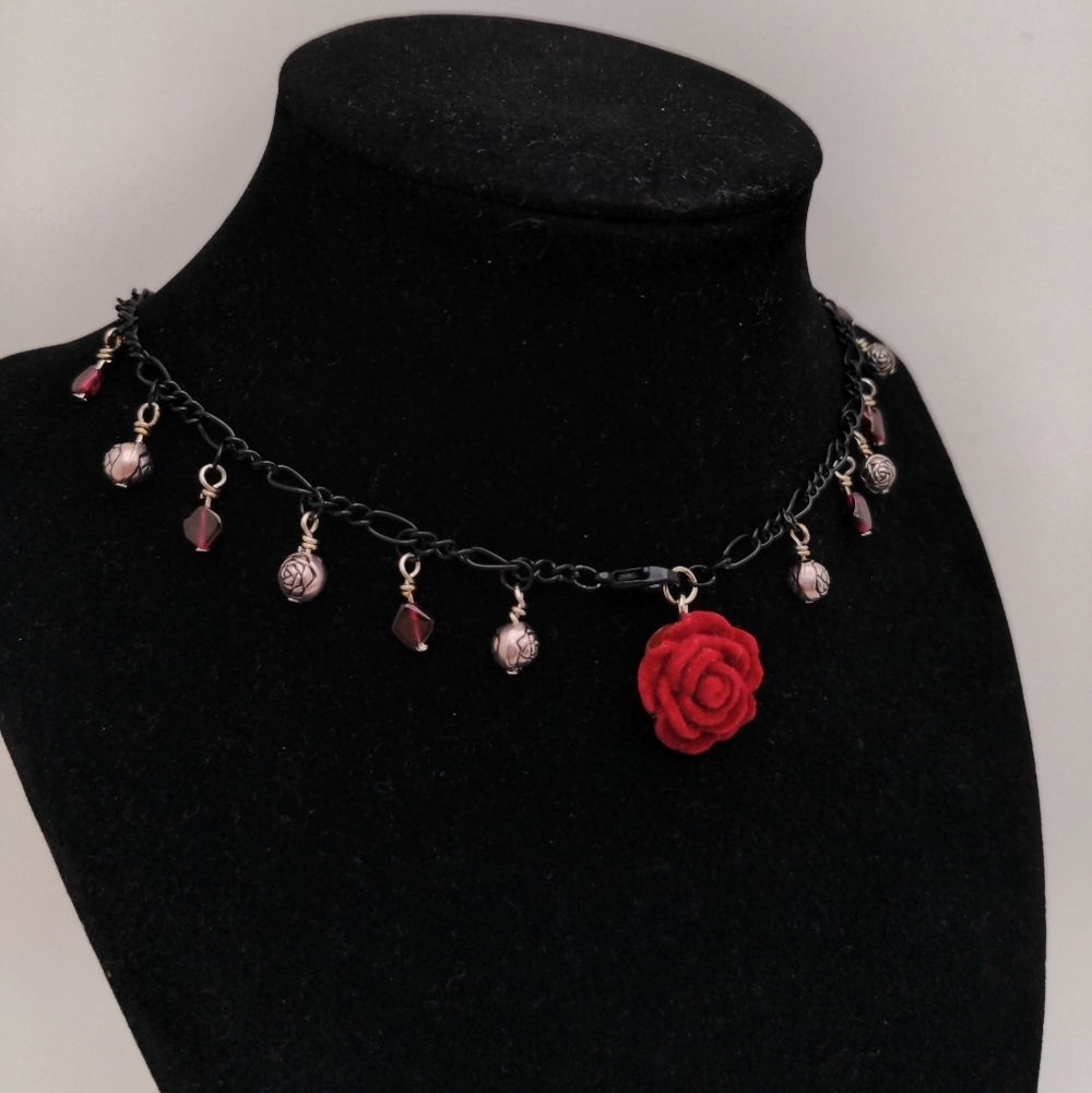 381MIDALANE Black Chain Choker with Garnet and Rose Accents - Picture 10 of 16